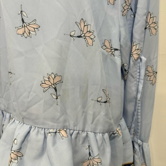 Endless Rose Blue Floral Peplum Blouse Top Cutout Tie Bell Sleeve Large *flawed* - Picture 5 of 9